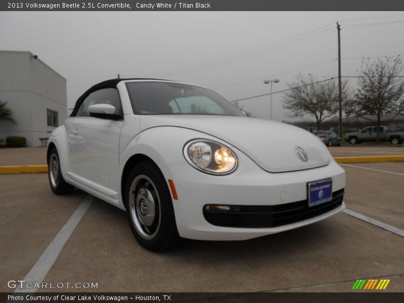 Candy White / Titan Black 2013 Volkswagen Beetle 2.5L Convertible