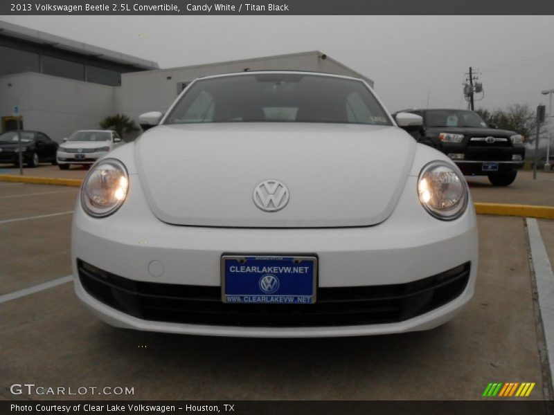 Candy White / Titan Black 2013 Volkswagen Beetle 2.5L Convertible