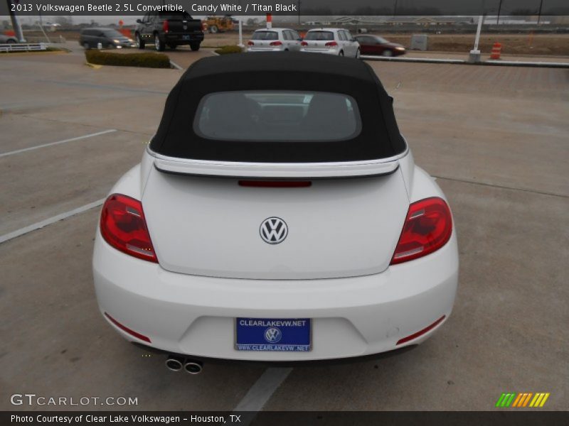 Candy White / Titan Black 2013 Volkswagen Beetle 2.5L Convertible