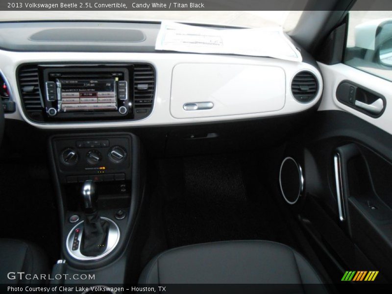 Candy White / Titan Black 2013 Volkswagen Beetle 2.5L Convertible