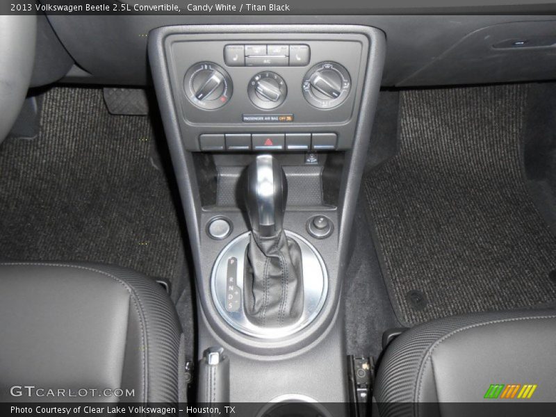 Candy White / Titan Black 2013 Volkswagen Beetle 2.5L Convertible