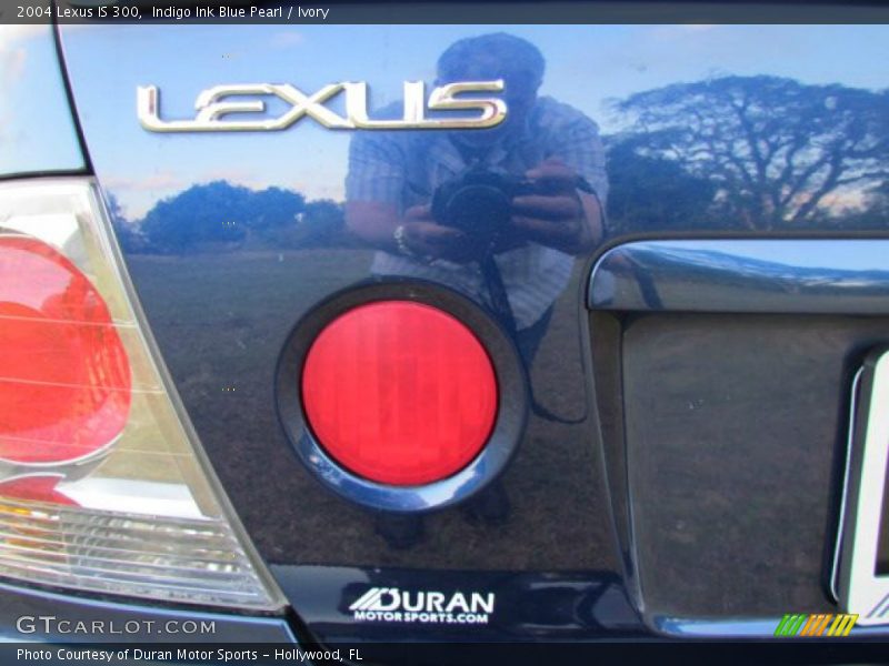 Indigo Ink Blue Pearl / Ivory 2004 Lexus IS 300