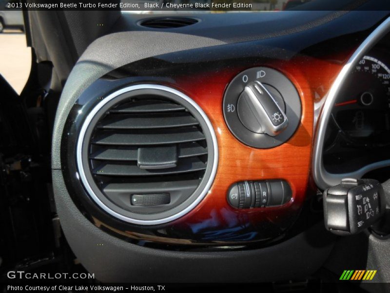 Controls of 2013 Beetle Turbo Fender Edition