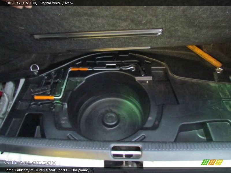 Crystal White / Ivory 2002 Lexus IS 300