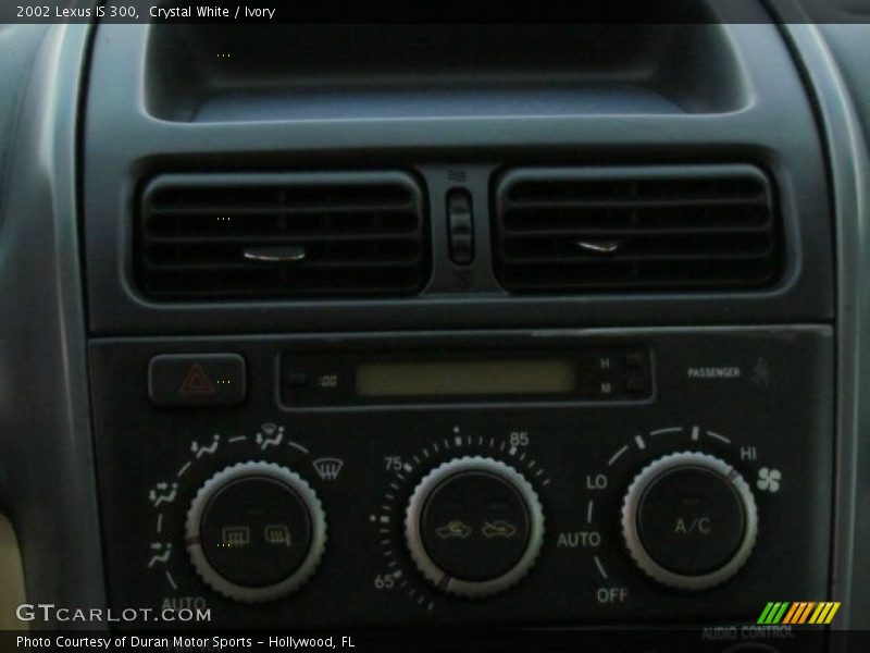 Crystal White / Ivory 2002 Lexus IS 300