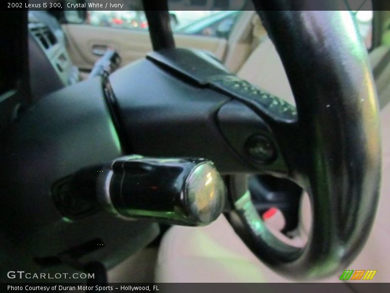 Crystal White / Ivory 2002 Lexus IS 300