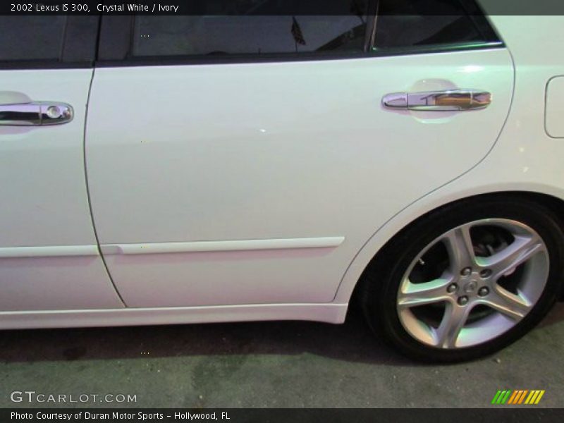 Crystal White / Ivory 2002 Lexus IS 300