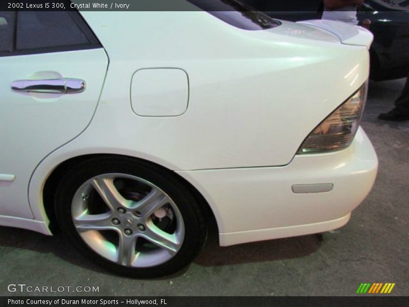 Crystal White / Ivory 2002 Lexus IS 300