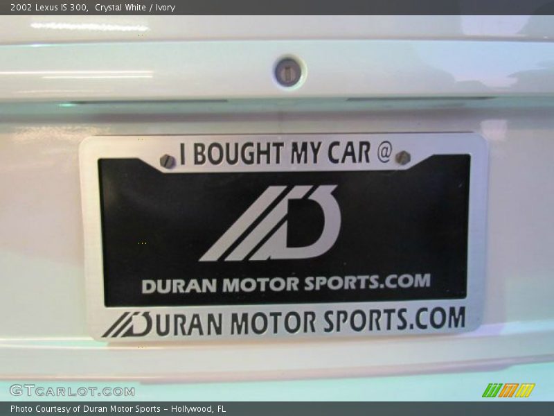 Crystal White / Ivory 2002 Lexus IS 300