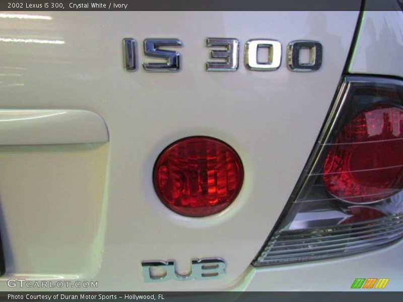 Crystal White / Ivory 2002 Lexus IS 300