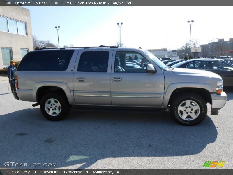 Silver Birch Metallic / Tan/Neutral 2005 Chevrolet Suburban 1500 LT 4x4