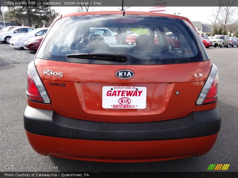 Sunset Orange / Gray 2009 Kia Rio Rio5 LX Hatchback