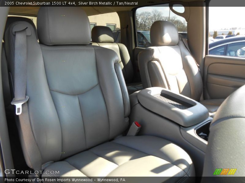 Silver Birch Metallic / Tan/Neutral 2005 Chevrolet Suburban 1500 LT 4x4
