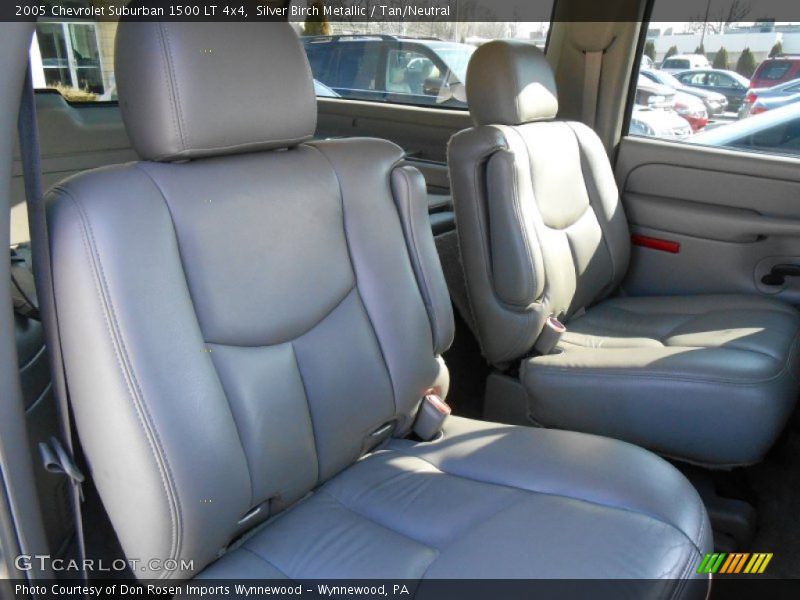 Silver Birch Metallic / Tan/Neutral 2005 Chevrolet Suburban 1500 LT 4x4