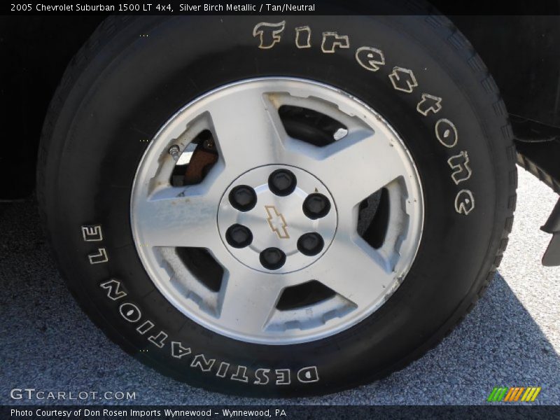 Silver Birch Metallic / Tan/Neutral 2005 Chevrolet Suburban 1500 LT 4x4