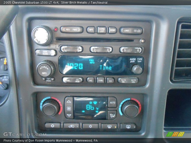 Controls of 2005 Suburban 1500 LT 4x4