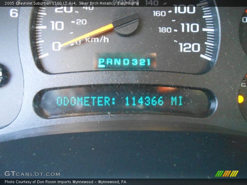 Silver Birch Metallic / Tan/Neutral 2005 Chevrolet Suburban 1500 LT 4x4