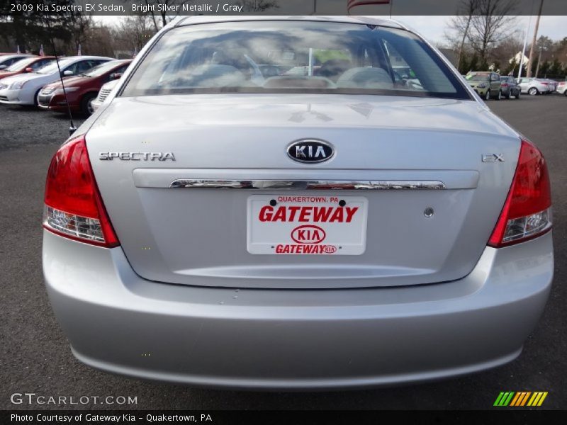 Bright Silver Metallic / Gray 2009 Kia Spectra EX Sedan