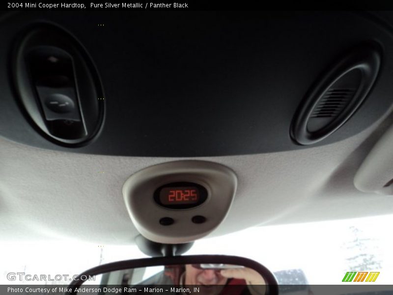Pure Silver Metallic / Panther Black 2004 Mini Cooper Hardtop