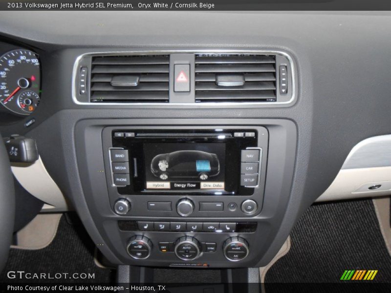 Oryx White / Cornsilk Beige 2013 Volkswagen Jetta Hybrid SEL Premium
