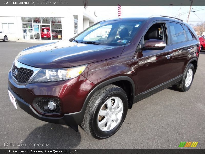 Front 3/4 View of 2011 Sorento LX