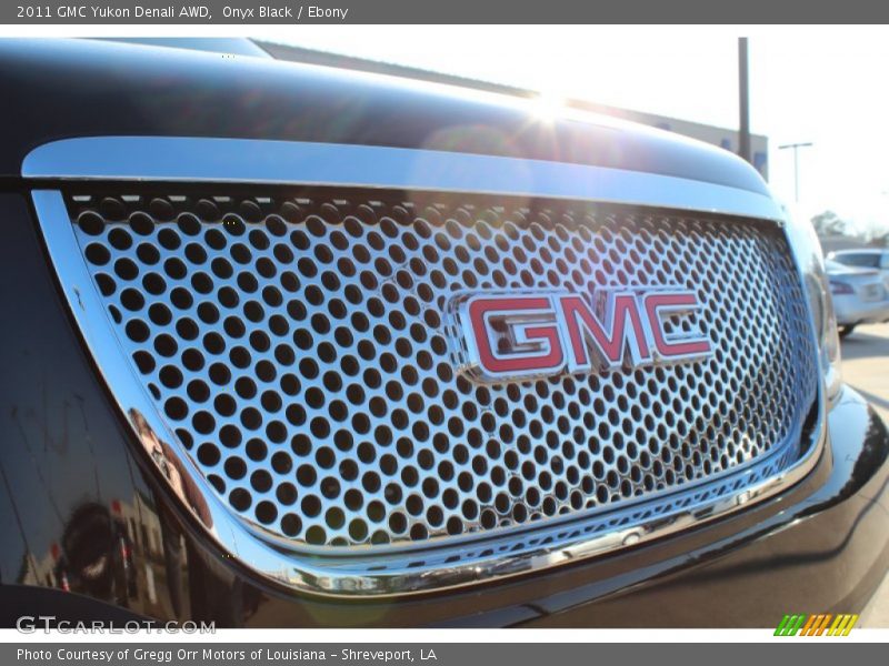 Onyx Black / Ebony 2011 GMC Yukon Denali AWD
