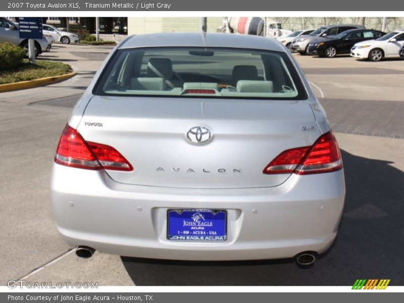 Titanium Metallic / Light Gray 2007 Toyota Avalon XLS