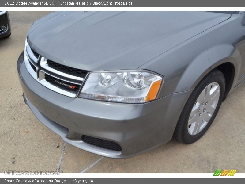 Tungsten Metallic / Black/Light Frost Beige 2012 Dodge Avenger SE V6