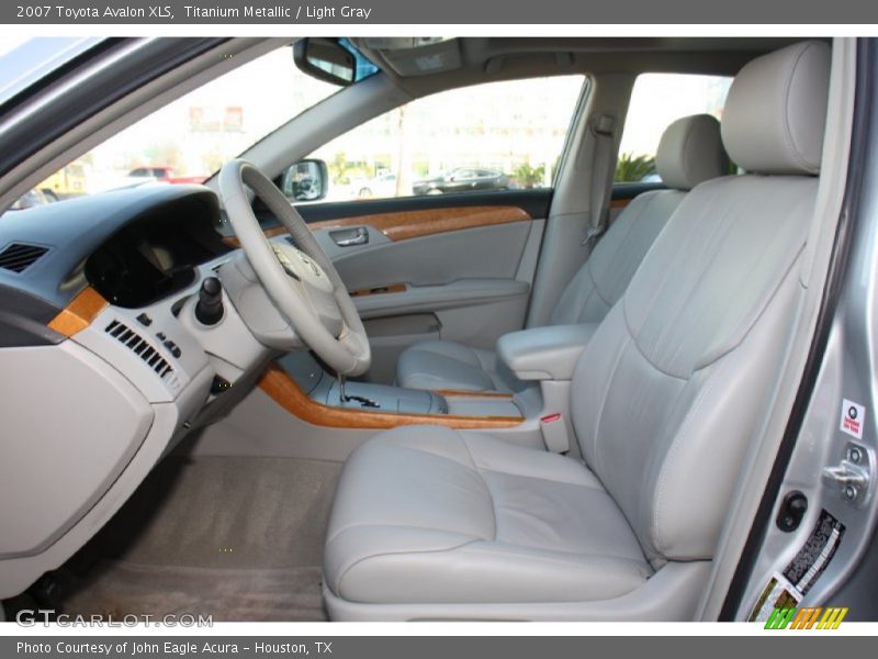 Front Seat of 2007 Avalon XLS