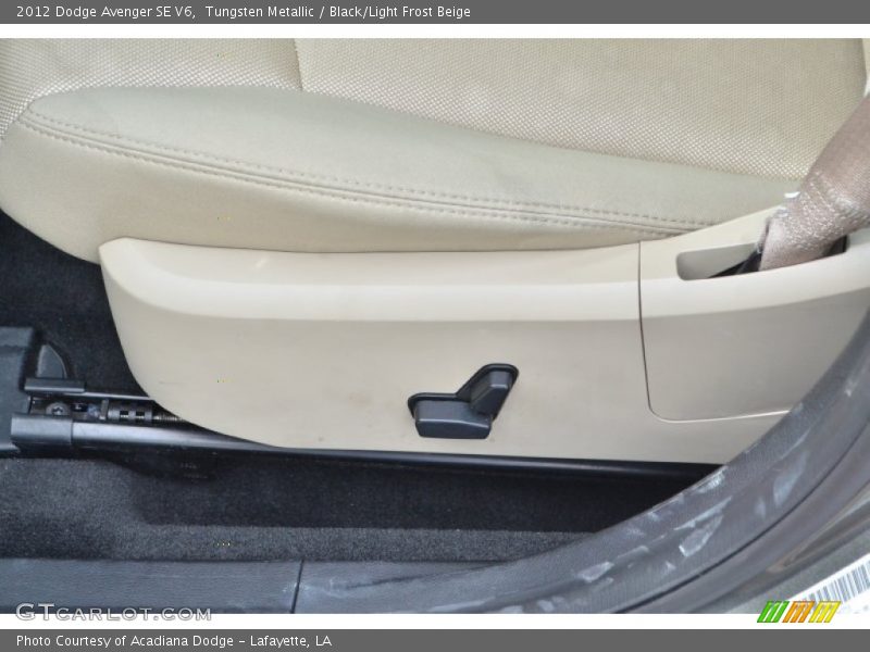 Tungsten Metallic / Black/Light Frost Beige 2012 Dodge Avenger SE V6