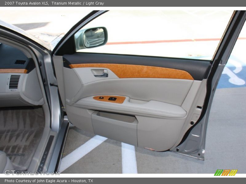 Door Panel of 2007 Avalon XLS