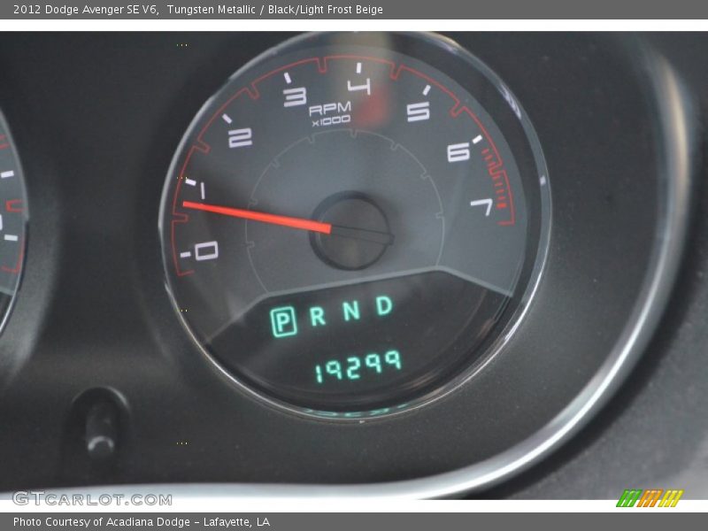 Tungsten Metallic / Black/Light Frost Beige 2012 Dodge Avenger SE V6