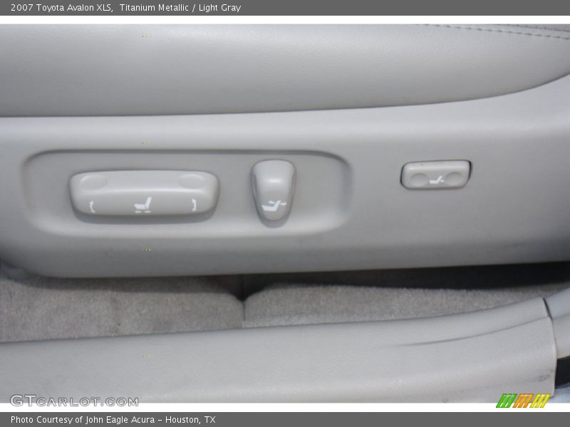 Titanium Metallic / Light Gray 2007 Toyota Avalon XLS