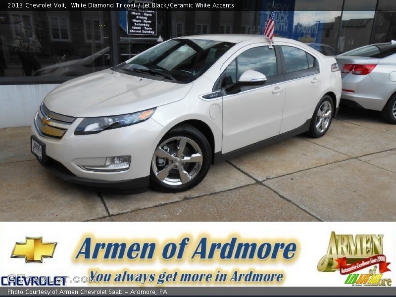 White Diamond Tricoat / Jet Black/Ceramic White Accents 2013 Chevrolet Volt