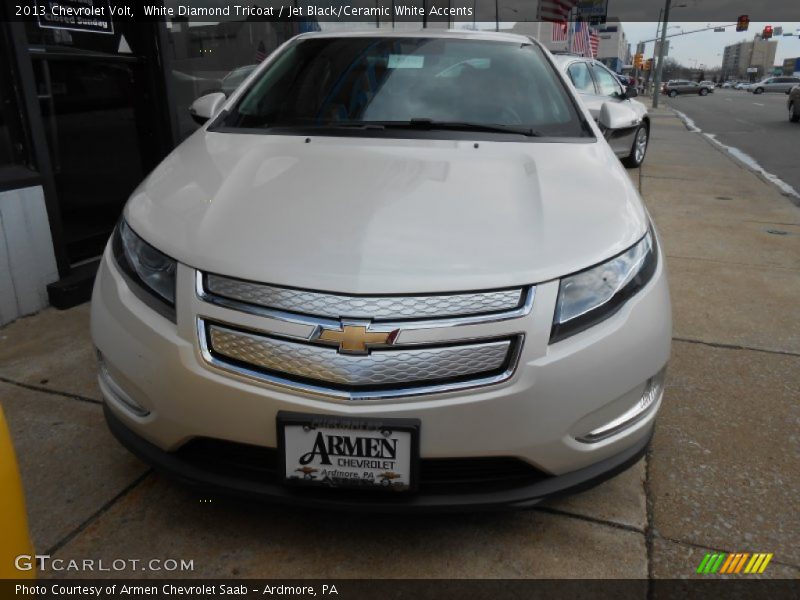 White Diamond Tricoat / Jet Black/Ceramic White Accents 2013 Chevrolet Volt