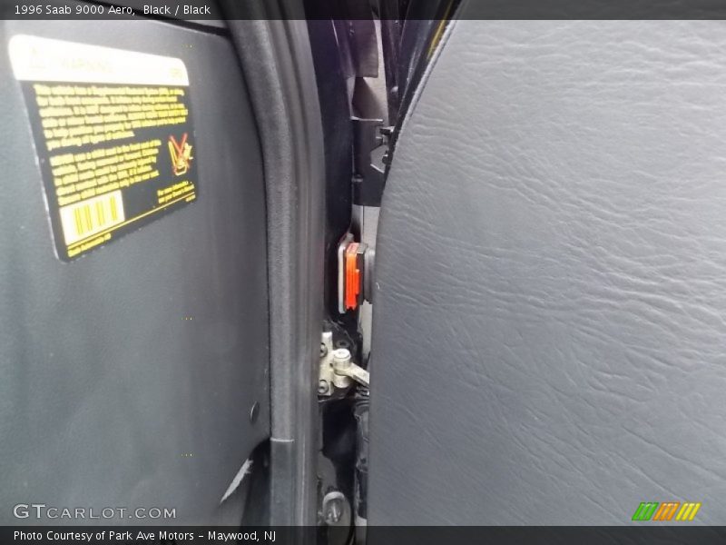 Black / Black 1996 Saab 9000 Aero