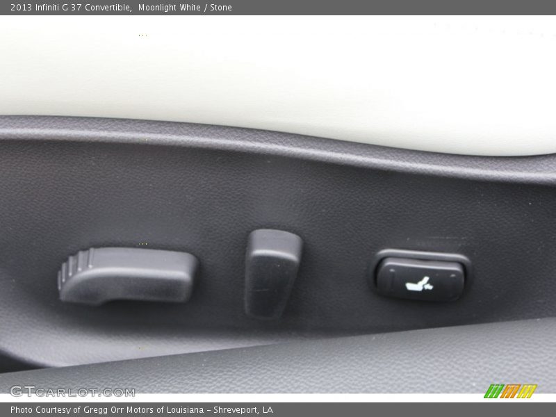 Controls of 2013 G 37 Convertible