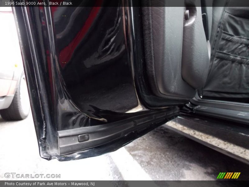 Black / Black 1996 Saab 9000 Aero