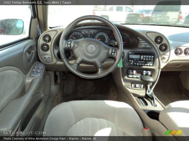 Ivory White / Taupe 2002 Pontiac Bonneville SLE