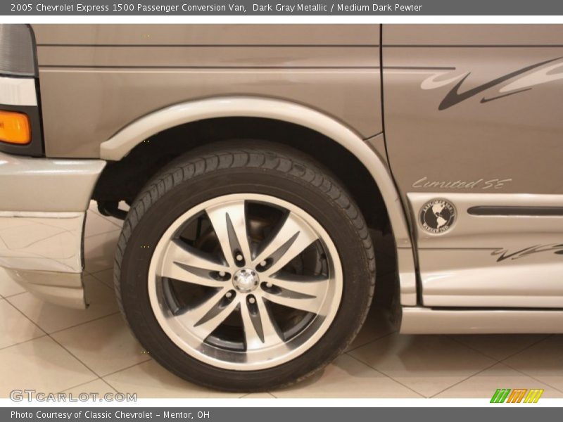 Dark Gray Metallic / Medium Dark Pewter 2005 Chevrolet Express 1500 Passenger Conversion Van