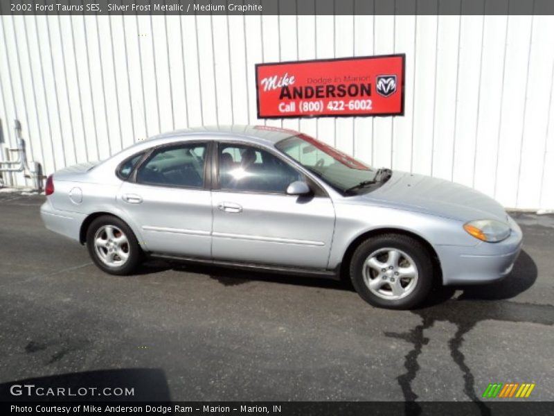 Silver Frost Metallic / Medium Graphite 2002 Ford Taurus SES
