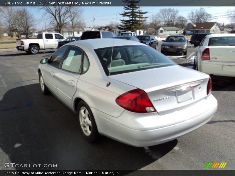 Silver Frost Metallic / Medium Graphite 2002 Ford Taurus SES