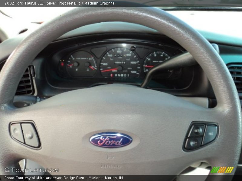Silver Frost Metallic / Medium Graphite 2002 Ford Taurus SES