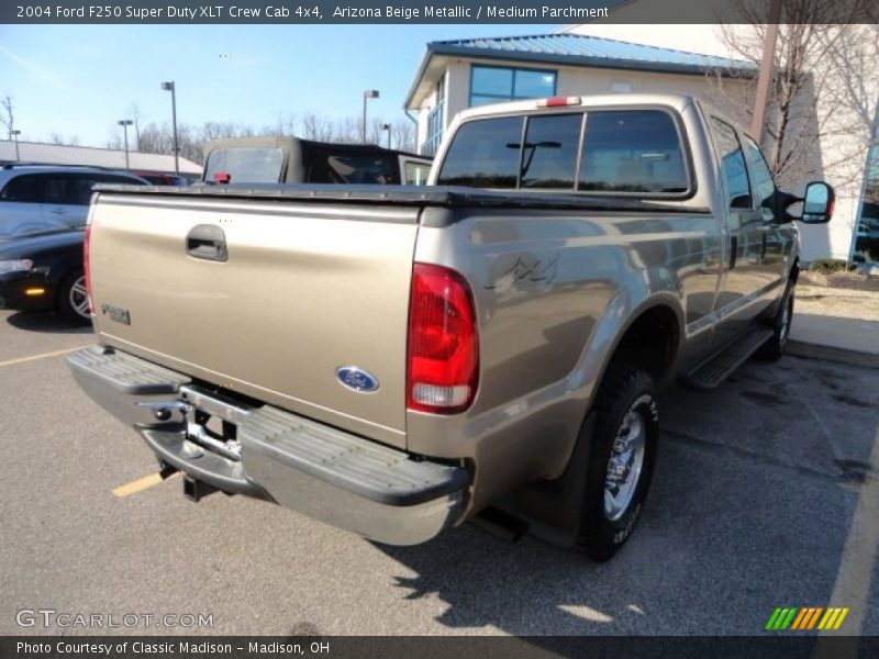 Arizona Beige Metallic / Medium Parchment 2004 Ford F250 Super Duty XLT Crew Cab 4x4