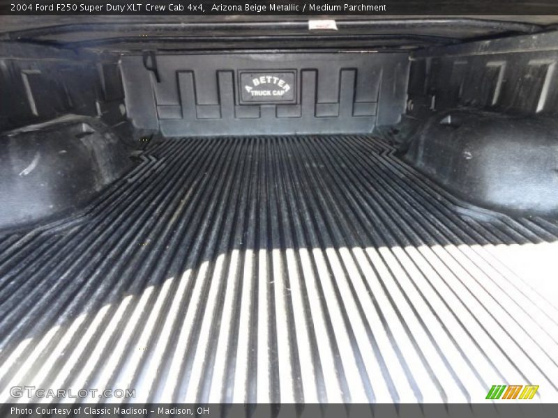 Arizona Beige Metallic / Medium Parchment 2004 Ford F250 Super Duty XLT Crew Cab 4x4