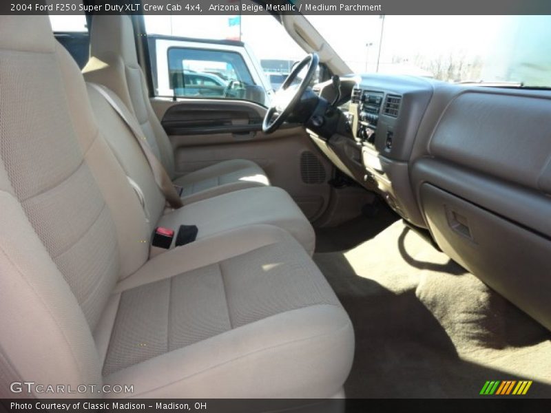 Arizona Beige Metallic / Medium Parchment 2004 Ford F250 Super Duty XLT Crew Cab 4x4