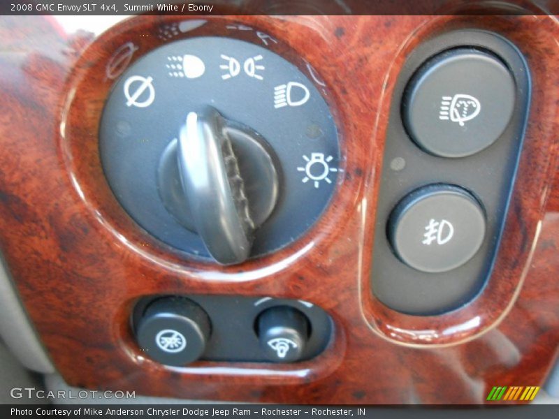 Controls of 2008 Envoy SLT 4x4