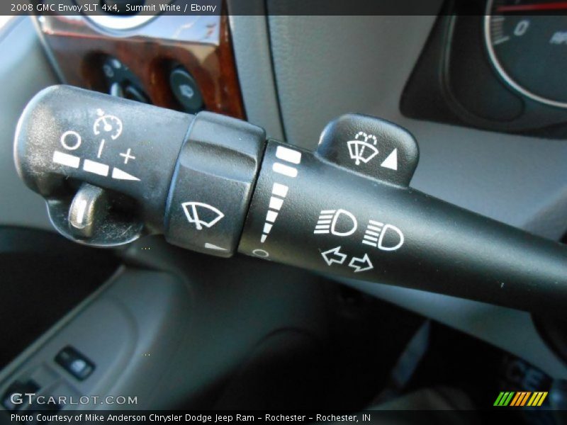 Controls of 2008 Envoy SLT 4x4