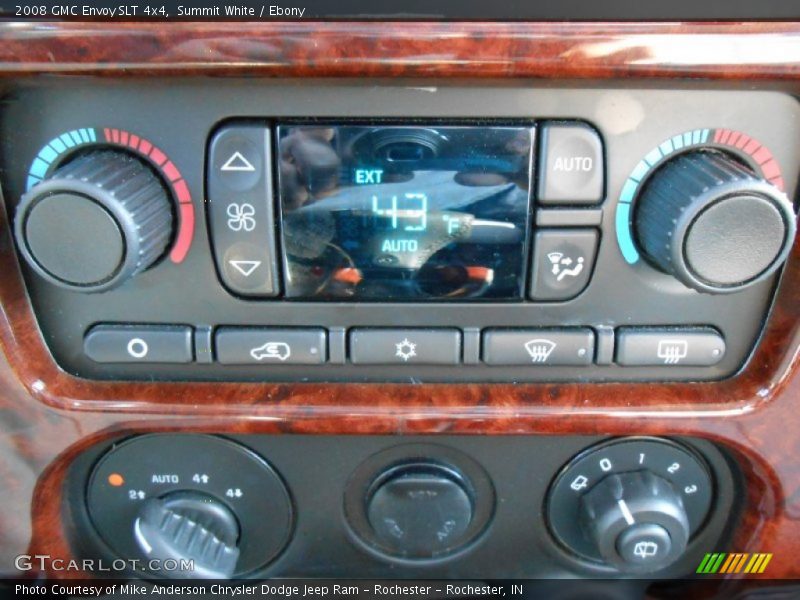Controls of 2008 Envoy SLT 4x4