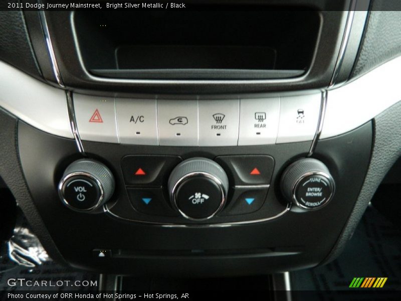 Bright Silver Metallic / Black 2011 Dodge Journey Mainstreet